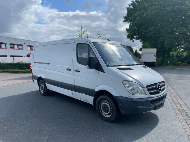 Mercedes-Benz Sprinter 315 - Furgon: obrázek 2 Mercedes-Benz Sprinter 315 - Furgon: obrázek 2