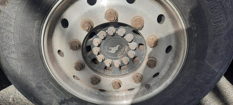 Schmitz Cargobull 3-Achser 48 qubik Getreidekipper - Sklápěcí návěs: obrázek 4 Schmitz Cargobull 3-Achser 48 qubik Getreidekipper - Sklápěcí návěs: obrázek 4