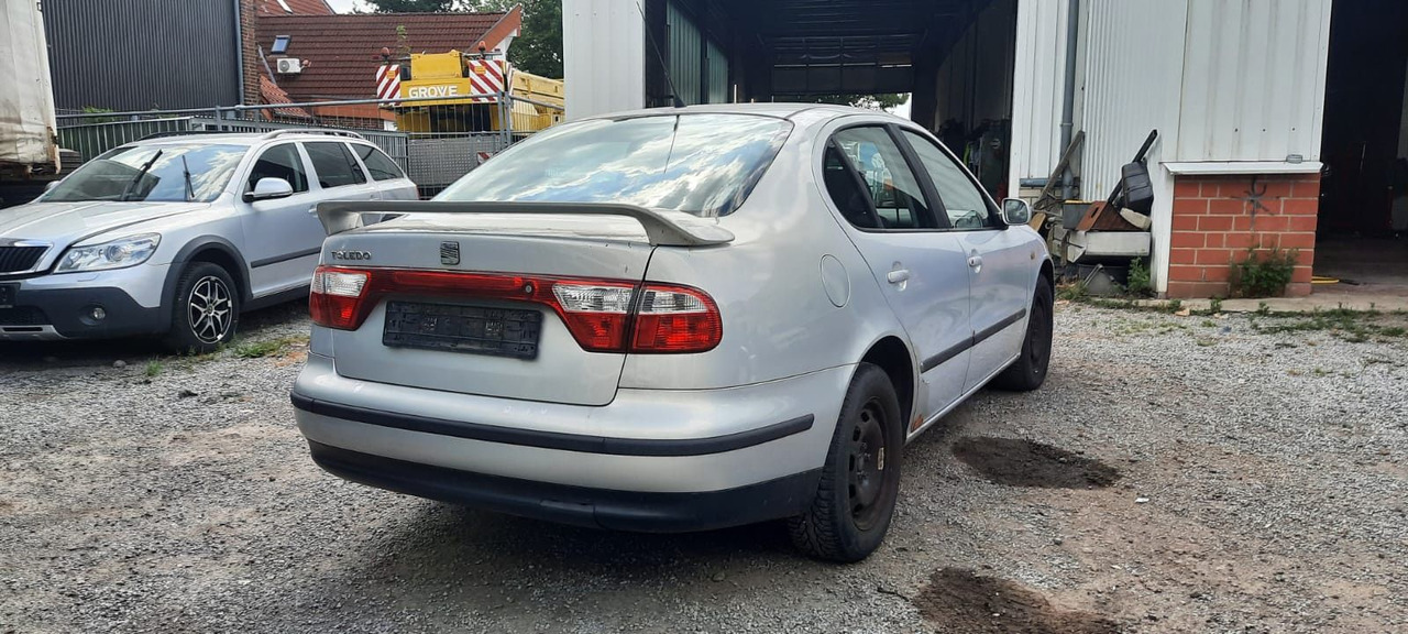 Seat Toledo Signo 1,8 20V Autom. - Sedan: obrázek 3 Seat Toledo Signo 1,8 20V Autom. - Sedan: obrázek 3