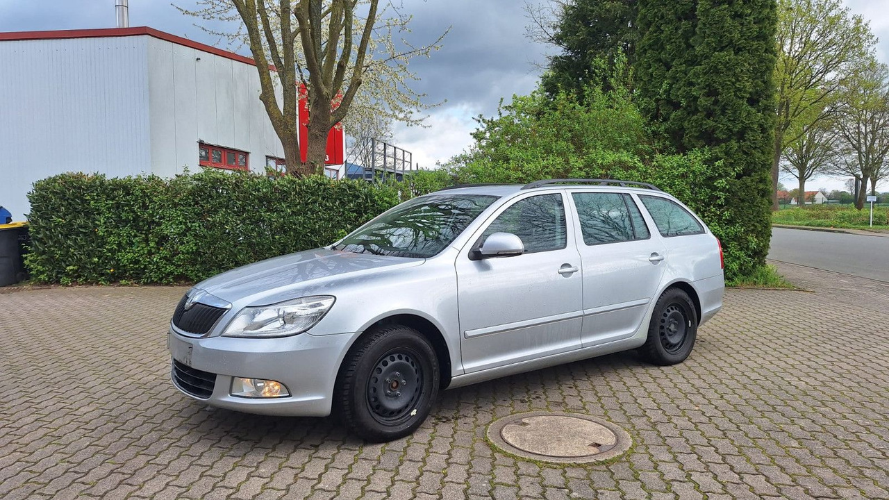 Skoda Octavia - Osobní auto: obrázek 2 Skoda Octavia - Osobní auto: obrázek 2