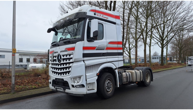 Mercedes-Benz 1845 Arocs 4x4 HD 1-Hand - Tahač: obrázek 1 Mercedes-Benz 1845 Arocs 4x4 HD 1-Hand - Tahač: obrázek 1