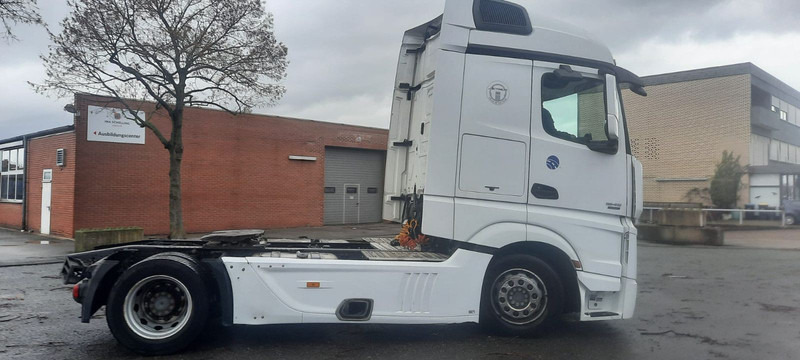 Mercedes-Benz 1845MP4 Euro:6 Vollausst - Tahač: obrázek 5 Mercedes-Benz 1845MP4 Euro:6 Vollausst - Tahač: obrázek 5