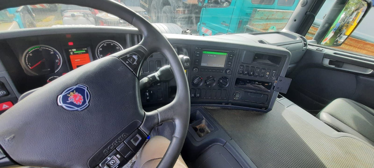 Scania P360 SZM - Tahač: obrázek 4 Scania P360 SZM - Tahač: obrázek 4