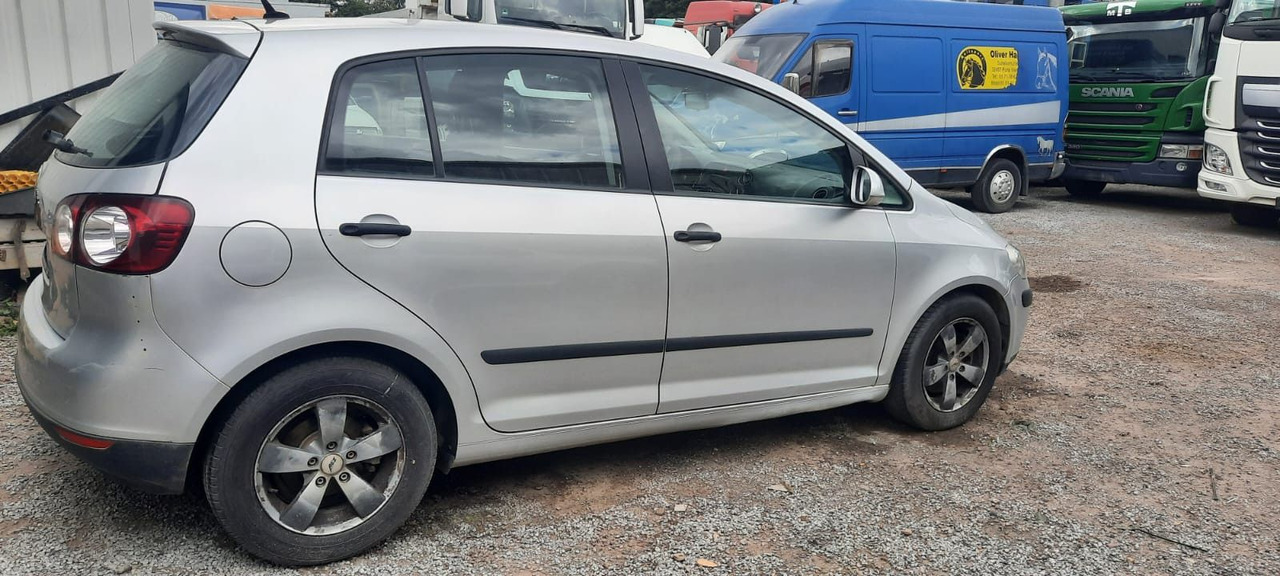 Volkswagen Golf Plus 1.9 TDI DSG DPF Comfortline - Sedan: obrázek 2 Volkswagen Golf Plus 1.9 TDI DSG DPF Comfortline - Sedan: obrázek 2