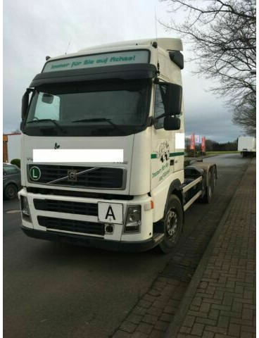 Volvo FH12-420 G.Haus 2xBett Klima Schaltgetriebe Reta - Hákový nosič kontejnerů: obrázek 1 Volvo FH12-420 G.Haus 2xBett Klima Schaltgetriebe Reta - Hákový nosič kontejnerů: obrázek 1
