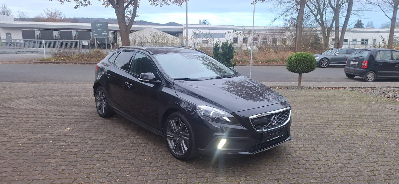 Volvo V40 Cross Country You! - SUV: obrázek 1 Volvo V40 Cross Country You! - SUV: obrázek 1