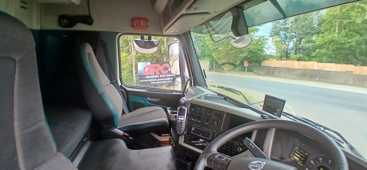Plachtový nákladní auto 2016 Volvo FM 330 Curtainside Truck: obrázek 28