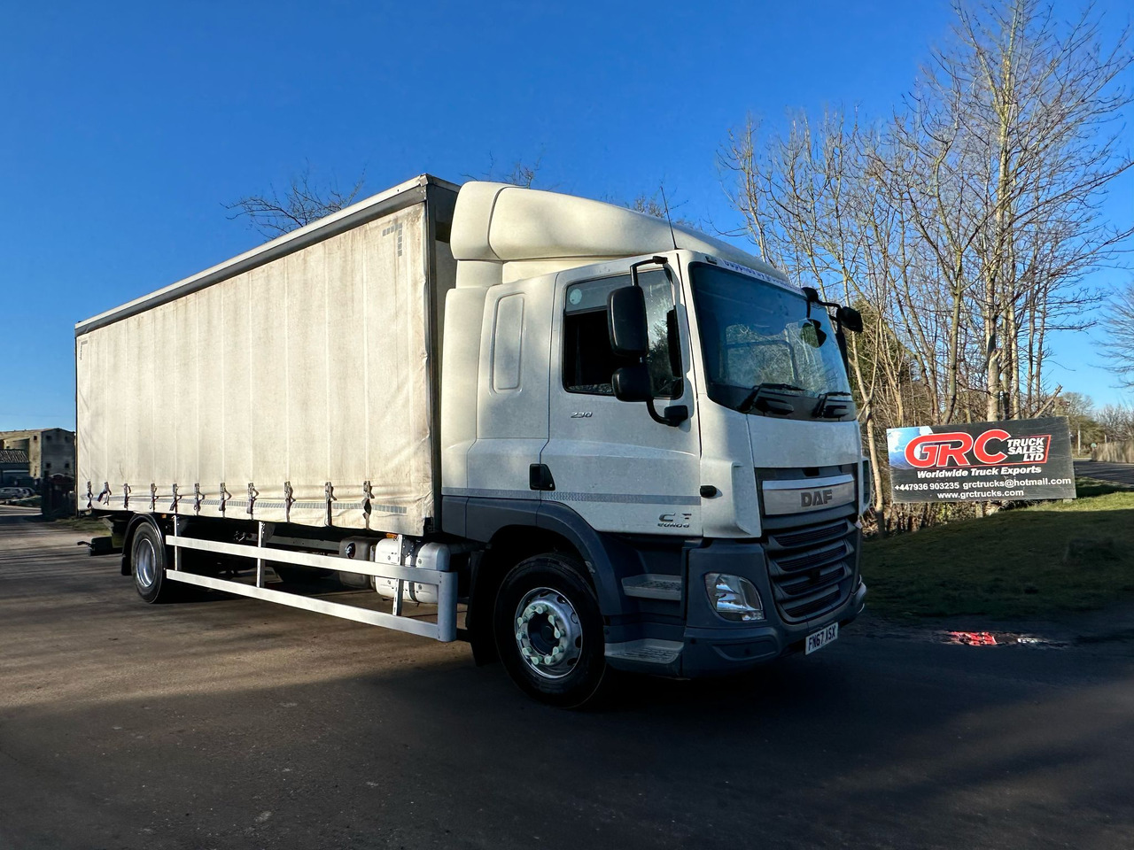 2017 DAF CF 230 Curtainsider Truck - Plachtový nákladní auto: obrázek 1 2017 DAF CF 230 Curtainsider Truck - Plachtový nákladní auto: obrázek 1