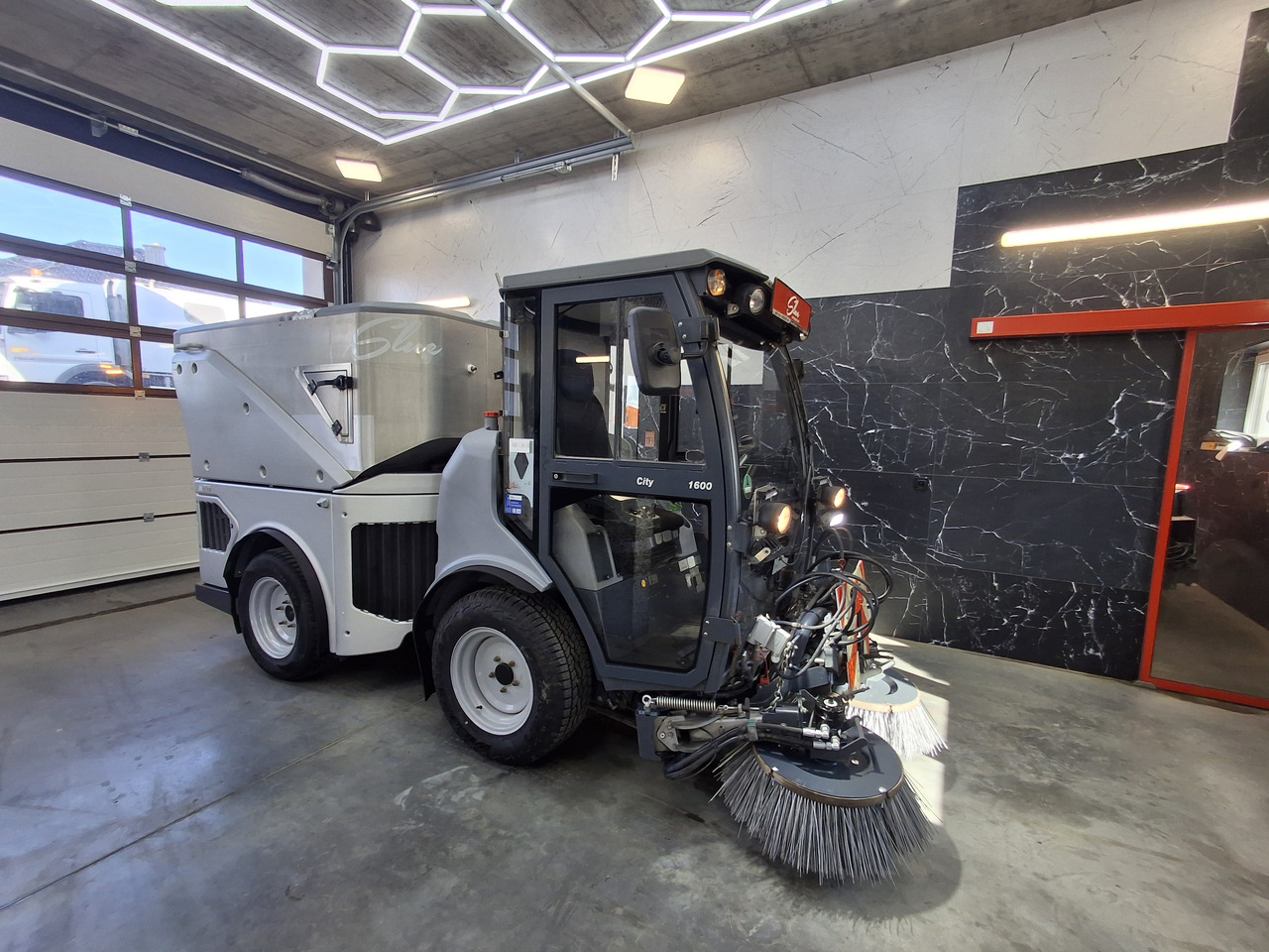 HAKO Citymaster 1600 Kehrmaschine Zamiatarka PM2.5 Euro 6 2019r - Zametací vůz: obrázek 4 HAKO Citymaster 1600 Kehrmaschine Zamiatarka PM2.5 Euro 6 2019r - Zametací vůz: obrázek 4