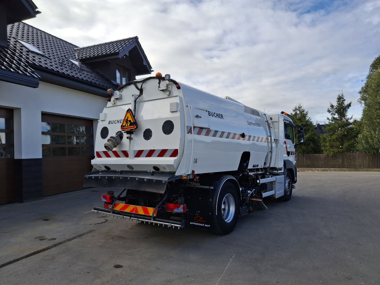 MAN TGS 18.320 Zamiatarka Kehrmaschine BUCHER OptiFant 8000 Karcher Euro 6 PM10 L/R Hochdruckreinigung - Zametací vůz: obrázek 4 MAN TGS 18.320 Zamiatarka Kehrmaschine BUCHER OptiFant 8000 Karcher Euro 6 PM10 L/R Hochdruckreinigung - Zametací vůz: obrázek 4