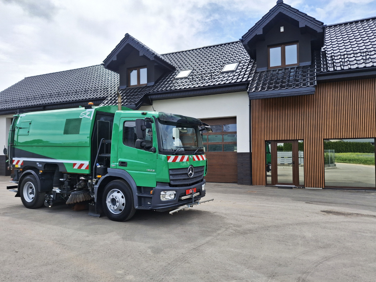 MERCEDES-BENZ Atego 1523 Zamiatarka Kehrmaschine Schmidt SK600 Karcher 2 Motoren Euro 6 PM10 Rura Do Liści - Zametací vůz: obrázek 1 MERCEDES-BENZ Atego 1523 Zamiatarka Kehrmaschine Schmidt SK600 Karcher 2 Motoren Euro 6 PM10 Rura Do Liści - Zametací vůz: obrázek 1