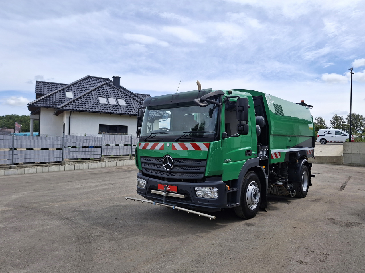 MERCEDES-BENZ Atego 1523 Zamiatarka Kehrmaschine Schmidt SK600 Karcher 2 Motoren Euro 6 PM10 Rura Do Liści - Zametací vůz: obrázek 3 MERCEDES-BENZ Atego 1523 Zamiatarka Kehrmaschine Schmidt SK600 Karcher 2 Motoren Euro 6 PM10 Rura Do Liści - Zametací vůz: obrázek 3
