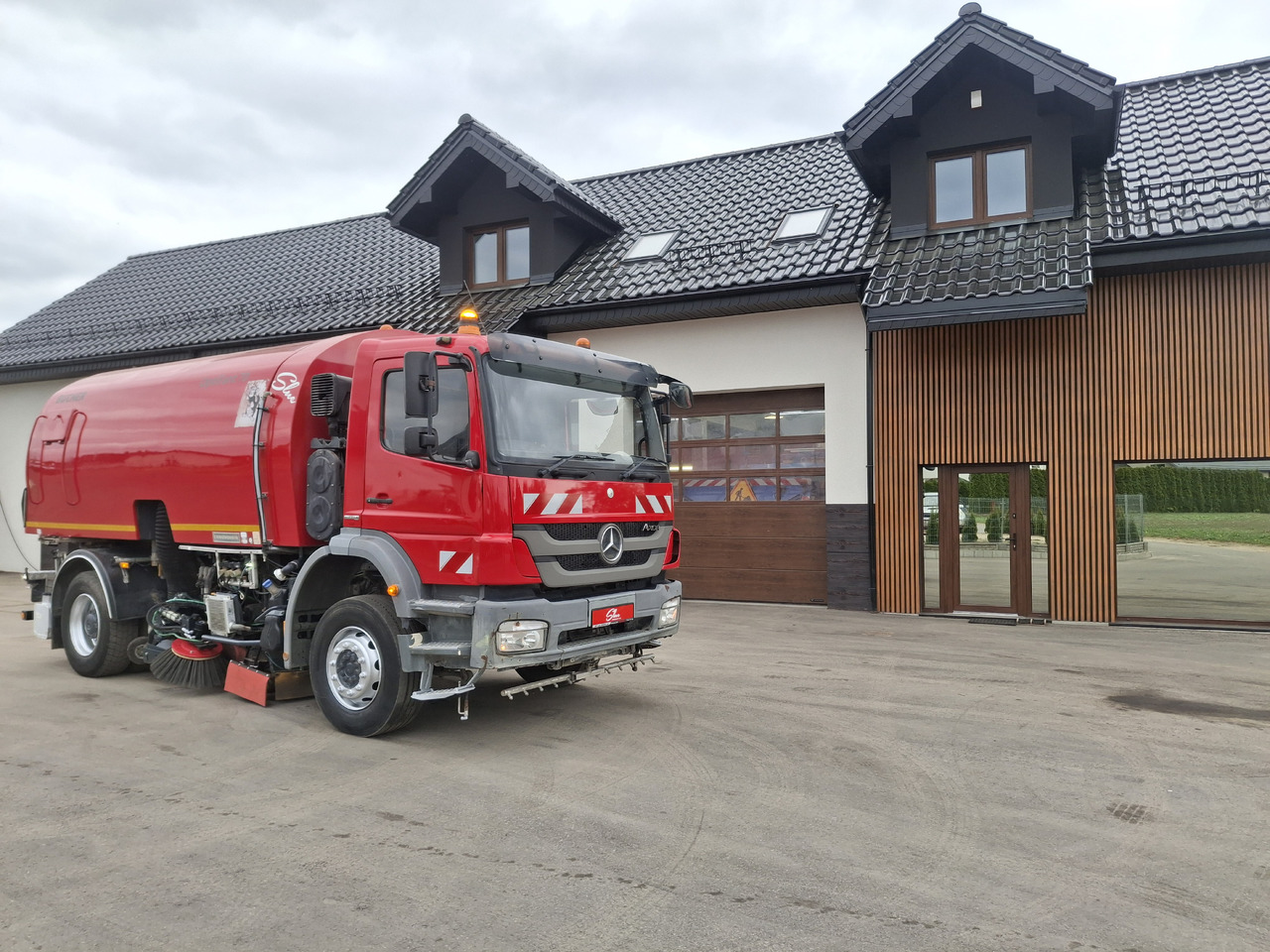 MERCEDES-BENZ Axor 1829 Zamiatarka Kehrmaschine BUCHER 2 Motoren Karcher PM10 Odchwaszczarka Sweeper - Zametací vůz: obrázek 1 MERCEDES-BENZ Axor 1829 Zamiatarka Kehrmaschine BUCHER 2 Motoren Karcher PM10 Odchwaszczarka Sweeper - Zametací vůz: obrázek 1