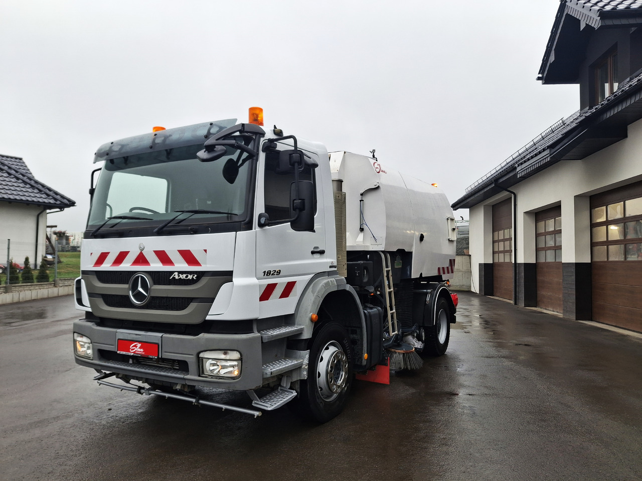 MERCEDES-BENZ Axor 1829 Zamiatarka Kehrmaschine Johnston 2 Motoren Karcher L/R - Zametací vůz: obrázek 2 MERCEDES-BENZ Axor 1829 Zamiatarka Kehrmaschine Johnston 2 Motoren Karcher L/R - Zametací vůz: obrázek 2