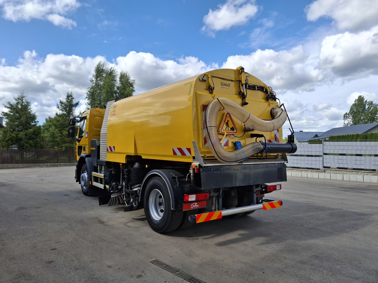 RENAULT C280 Kehrmaschine Zamiatarka SEMAT Zoeller FAUN Karcher L/R 2 Motoren 2018r 740 Mth Euro 6 - Zametací vůz: obrázek 4 RENAULT C280 Kehrmaschine Zamiatarka SEMAT Zoeller FAUN Karcher L/R 2 Motoren 2018r 740 Mth Euro 6 - Zametací vůz: obrázek 4