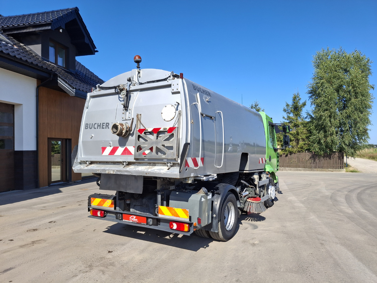 RENAULT Middlum 270 DXI Zamiatarka Kehrmaschine BUCHER Karcher L/R 2 Silniki 2 Motoren - Zametací vůz: obrázek 4 RENAULT Middlum 270 DXI Zamiatarka Kehrmaschine BUCHER Karcher L/R 2 Silniki 2 Motoren - Zametací vůz: obrázek 4