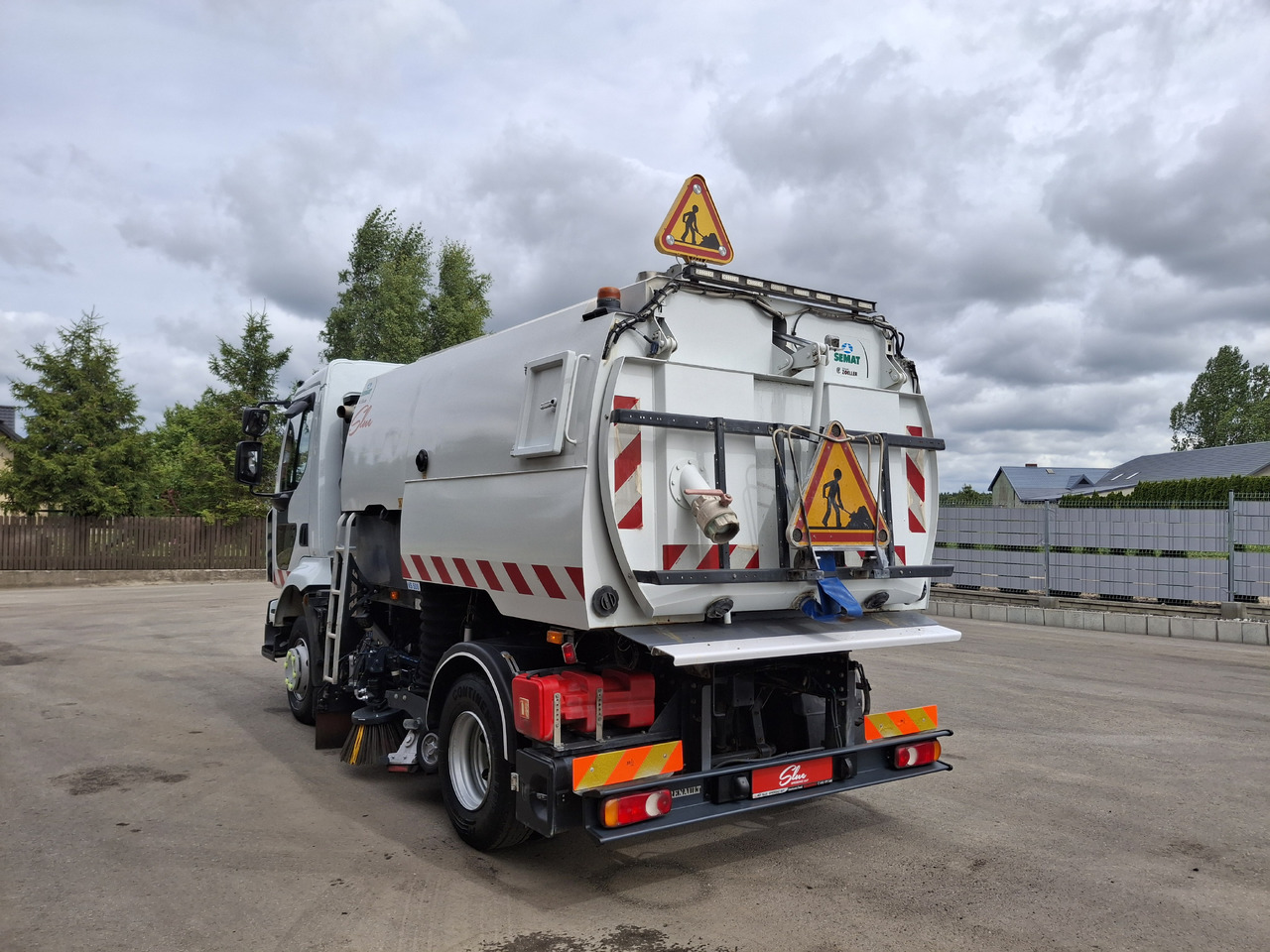 RENAULT Midlum 220 Zamiatarka Johnston VS500 Szczotki L/R Obie Strony Napęd Hydrostatyczny 2012r - Zametací vůz: obrázek 4 RENAULT Midlum 220 Zamiatarka Johnston VS500 Szczotki L/R Obie Strony Napęd Hydrostatyczny 2012r - Zametací vůz: obrázek 4