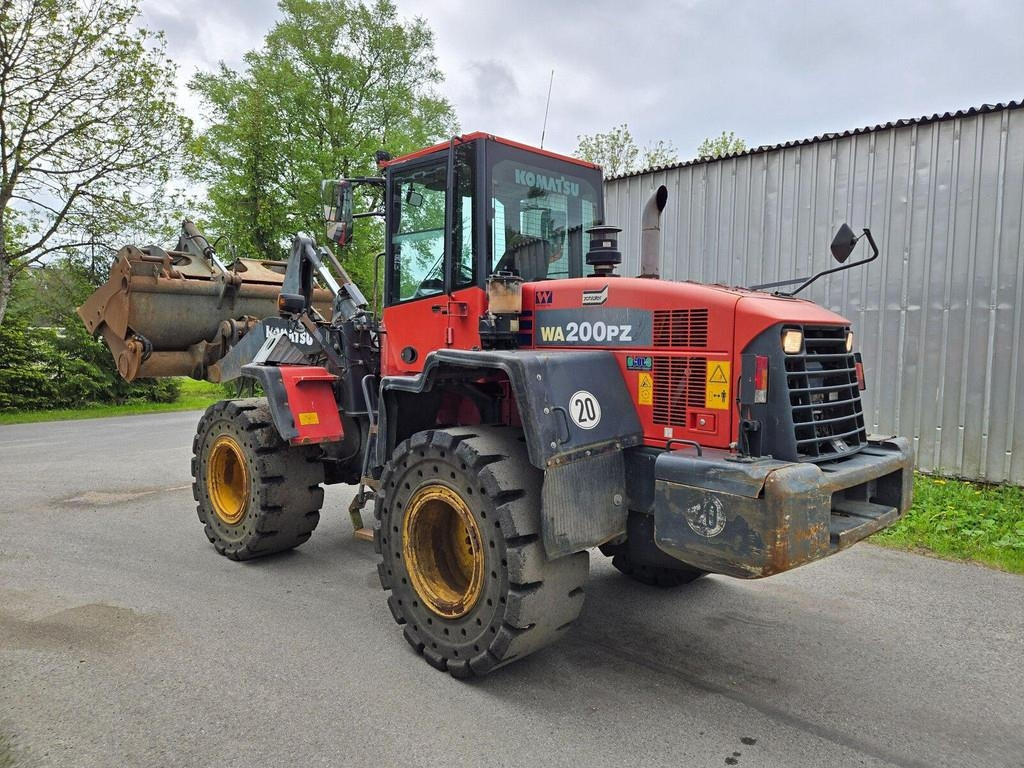 Komatsu WA200PZ-6 - Kolový nakladač: obrázek 2 Komatsu WA200PZ-6 - Kolový nakladač: obrázek 2