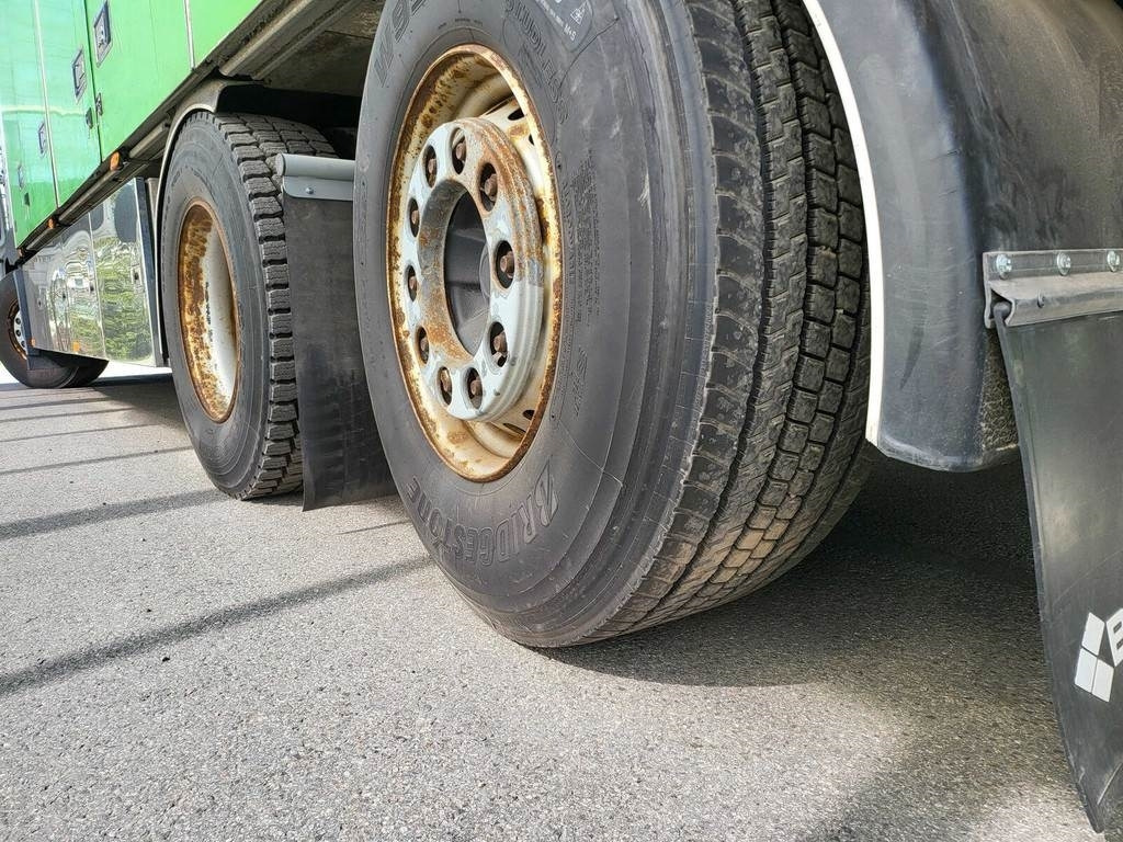 Volvo FM 420 6X2*4 SIDEOPENING 315kW  leasing Volvo FM 420 6X2*4 SIDEOPENING 315kW: obrázek 10