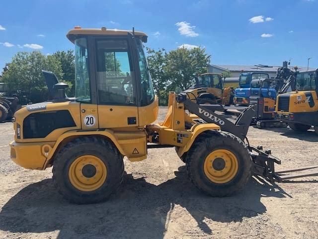 Volvo L 30 G - Kolový nakladač: obrázek 2 Volvo L 30 G - Kolový nakladač: obrázek 2