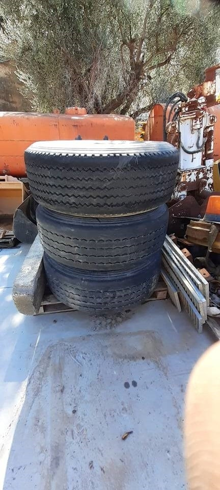 Bridgestone 385/65R22.5 - Pneumatiky pro Stavební technika: obrázek 2 Bridgestone 385/65R22.5 - Pneumatiky pro Stavební technika: obrázek 2