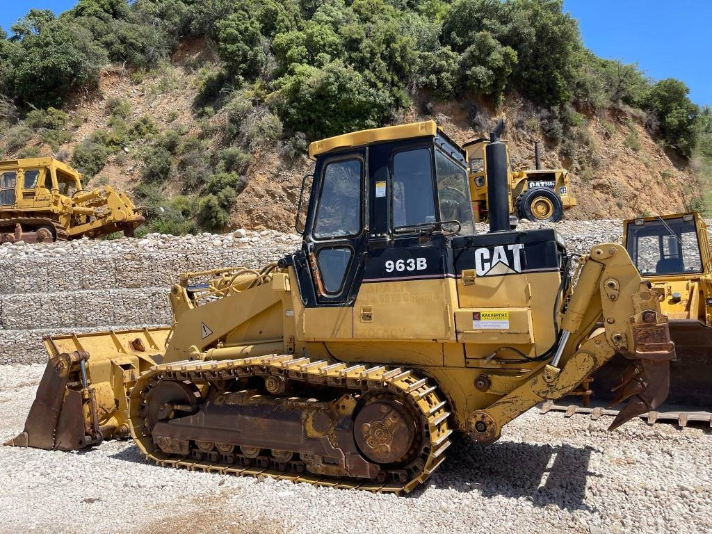 Pásový nakladač CAT 963B: obrázek 7