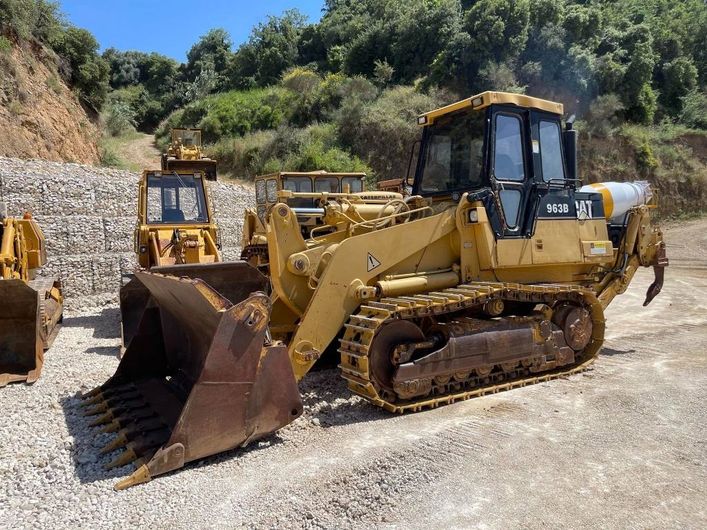 Pásový nakladač CAT 963B: obrázek 8