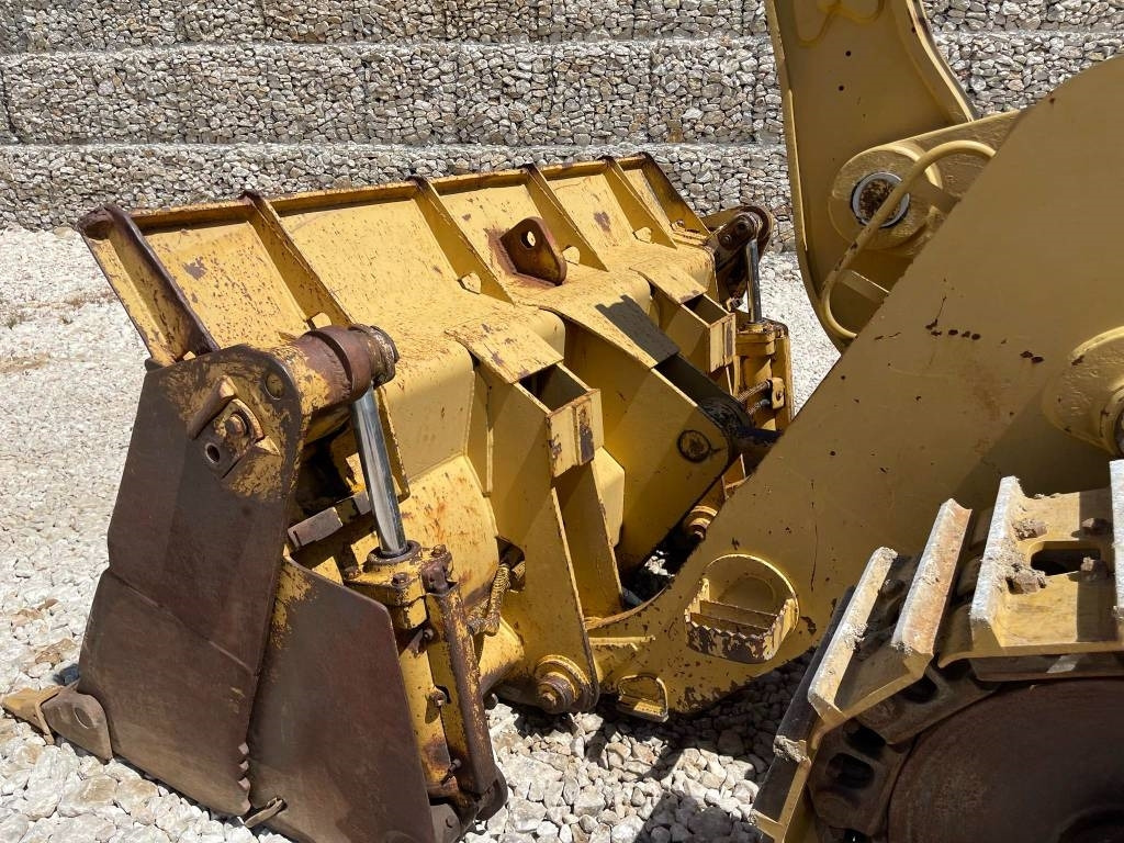 Pásový nakladač CAT 963B: obrázek 17