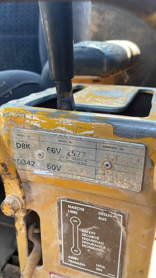 CAT D 8 K - Buldozer: obrázek 3 CAT D 8 K - Buldozer: obrázek 3