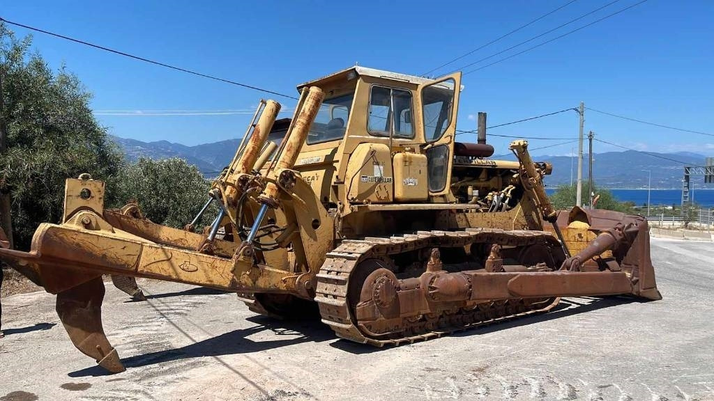 CAT D 8 K - Buldozer: obrázek 2 CAT D 8 K - Buldozer: obrázek 2