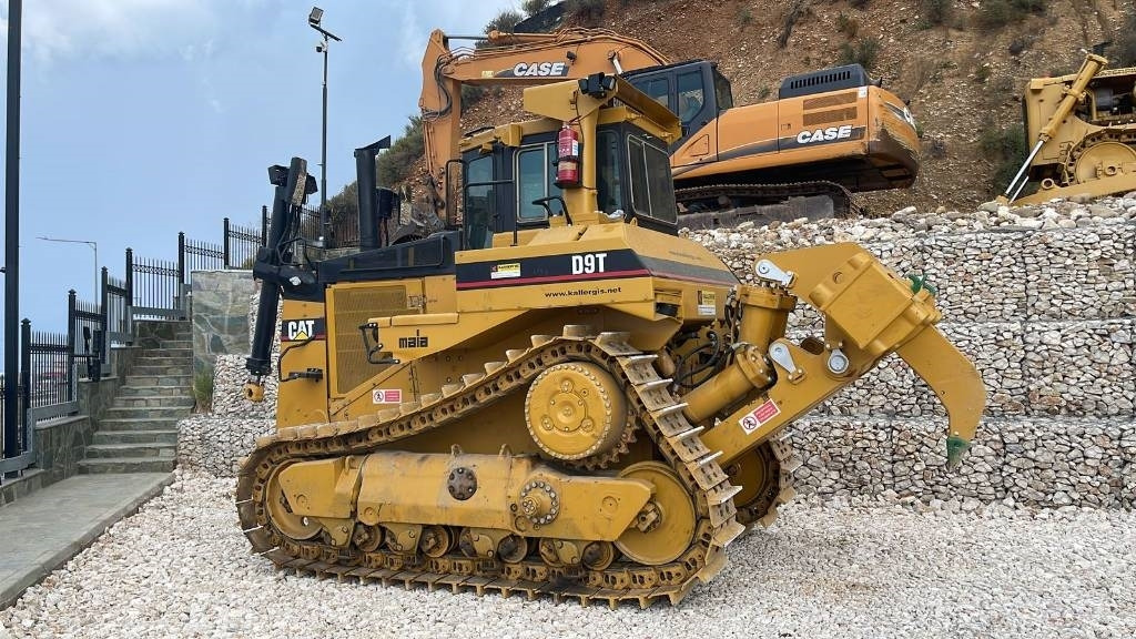 CAT D 9 N - Buldozer: obrázek 3 CAT D 9 N - Buldozer: obrázek 3
