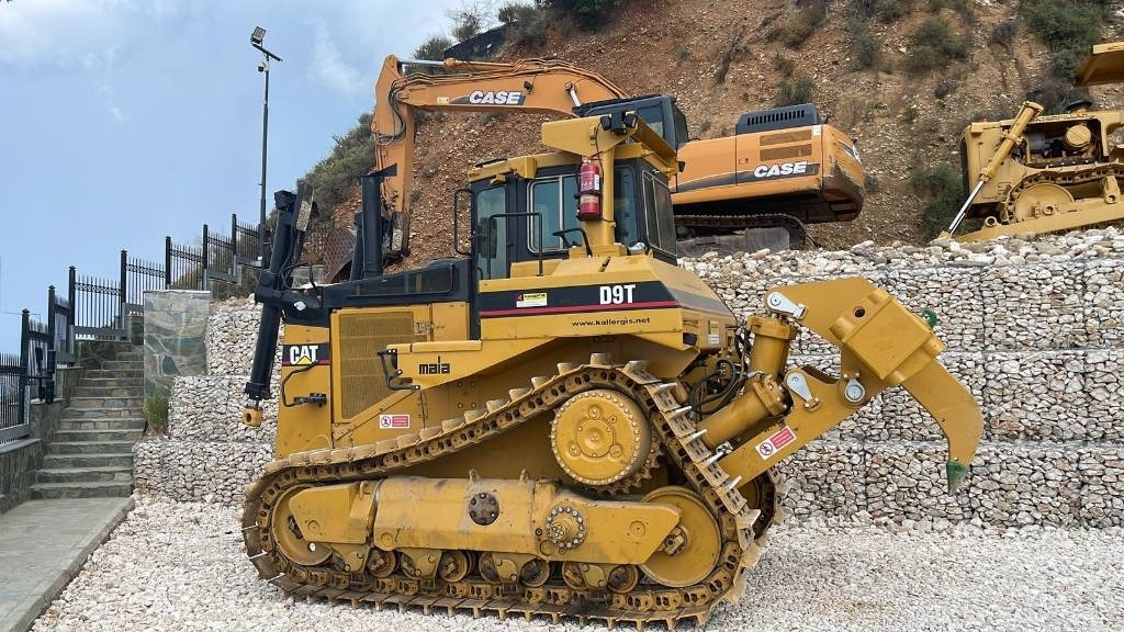 CAT D 9 N - Buldozer: obrázek 2 CAT D 9 N - Buldozer: obrázek 2