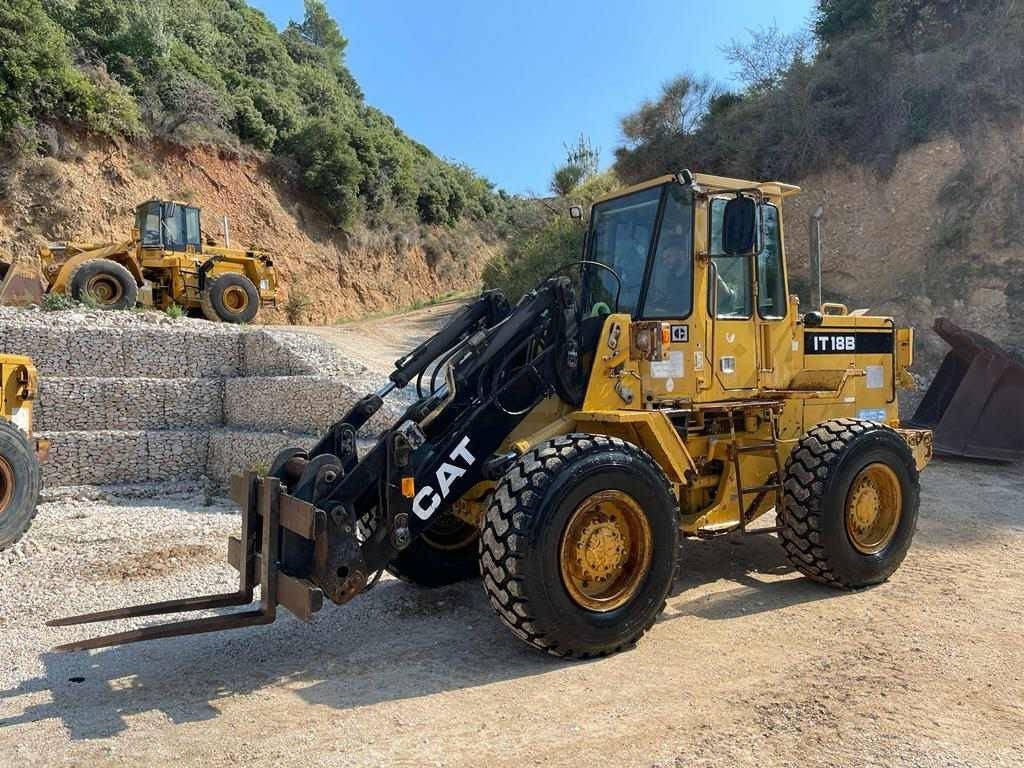 Kolový nakladač CAT IT 18 B: obrázek 12