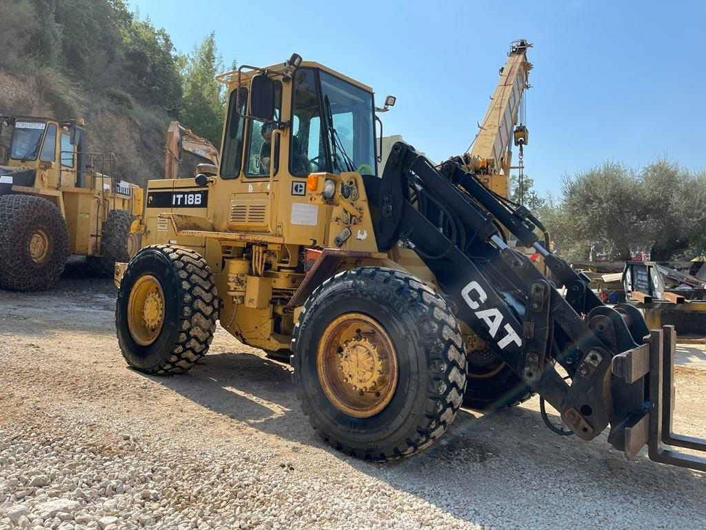 Kolový nakladač CAT IT 18 B: obrázek 13