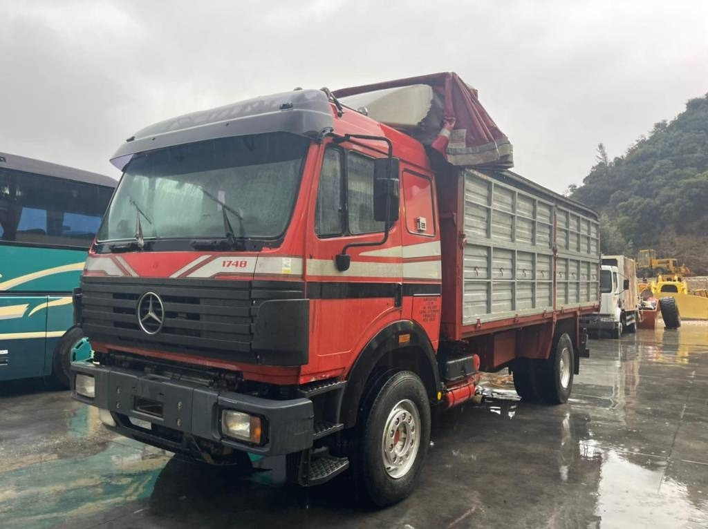 Mercedes-Benz 1748 - Sklápěč: obrázek 3 Mercedes-Benz 1748 - Sklápěč: obrázek 3
