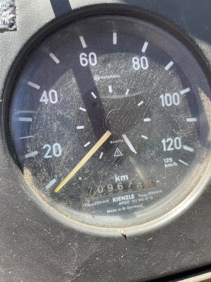 Mercedes-Benz 2435L leasing Mercedes-Benz 2435L: obrázek 18 Mercedes-Benz 2435L leasing Mercedes-Benz 2435L: obrázek 18