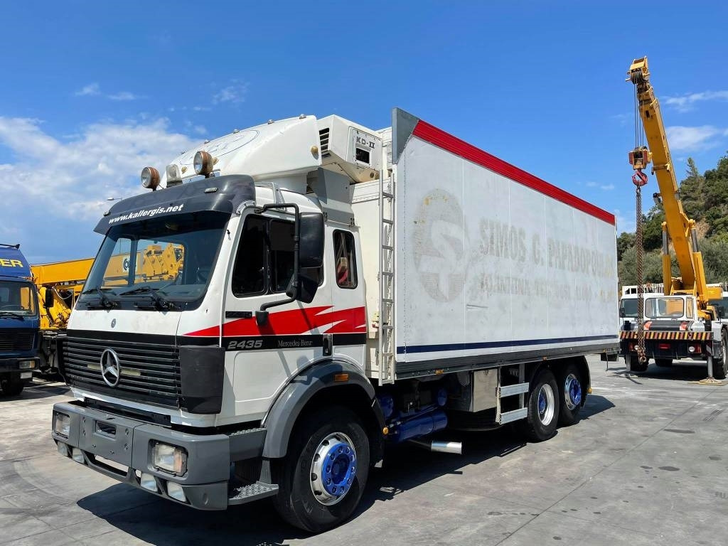 Mercedes-Benz 2435L leasing Mercedes-Benz 2435L: obrázek 7 Mercedes-Benz 2435L leasing Mercedes-Benz 2435L: obrázek 7