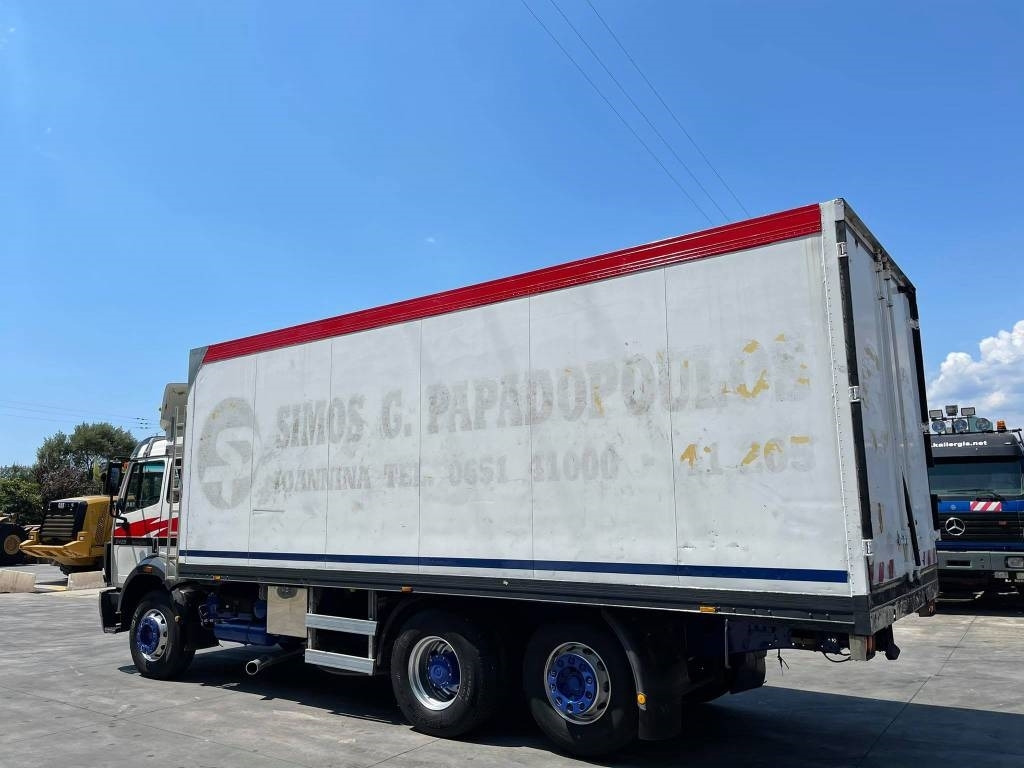 Mercedes-Benz 2435L leasing Mercedes-Benz 2435L: obrázek 12 Mercedes-Benz 2435L leasing Mercedes-Benz 2435L: obrázek 12