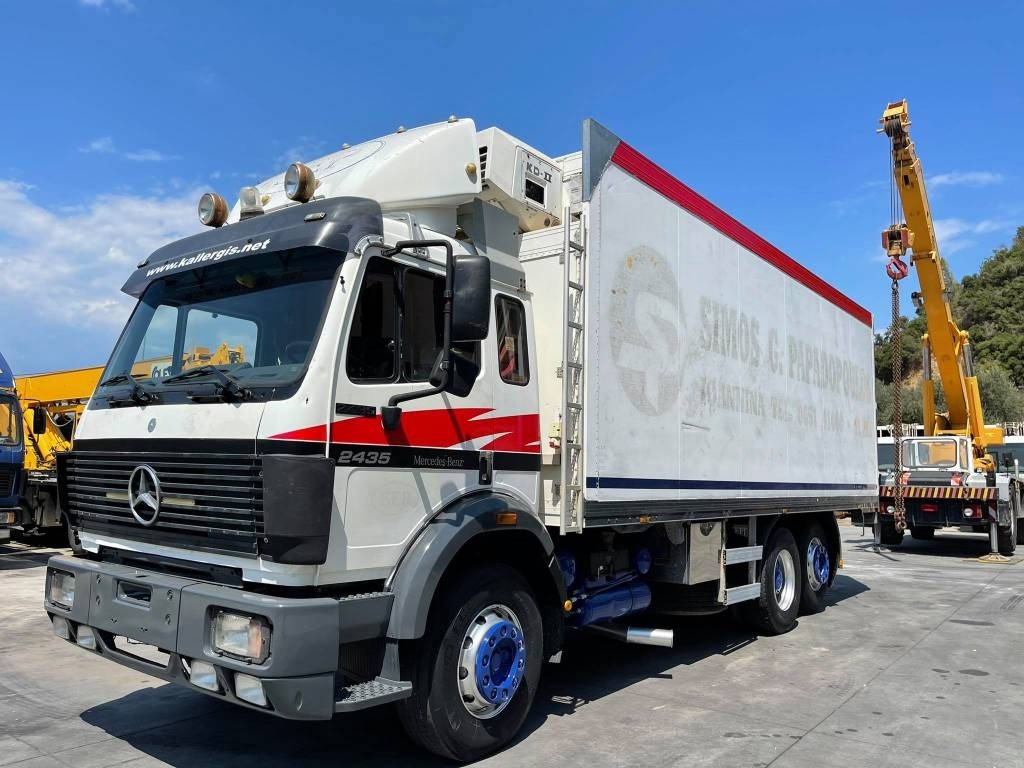 Mercedes-Benz 2435L leasing Mercedes-Benz 2435L: obrázek 6 Mercedes-Benz 2435L leasing Mercedes-Benz 2435L: obrázek 6