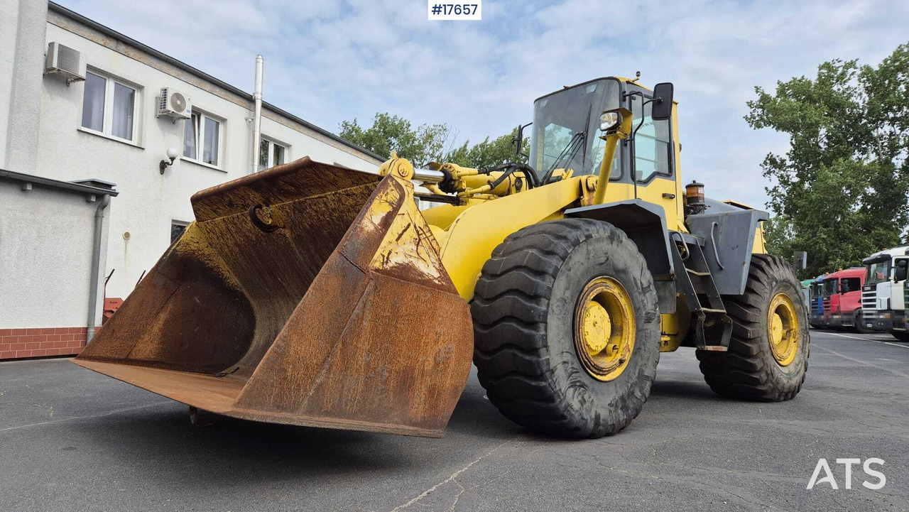 2000 Komatsu WA420-3H - Kolový nakladač: obrázek 2 2000 Komatsu WA420-3H - Kolový nakladač: obrázek 2