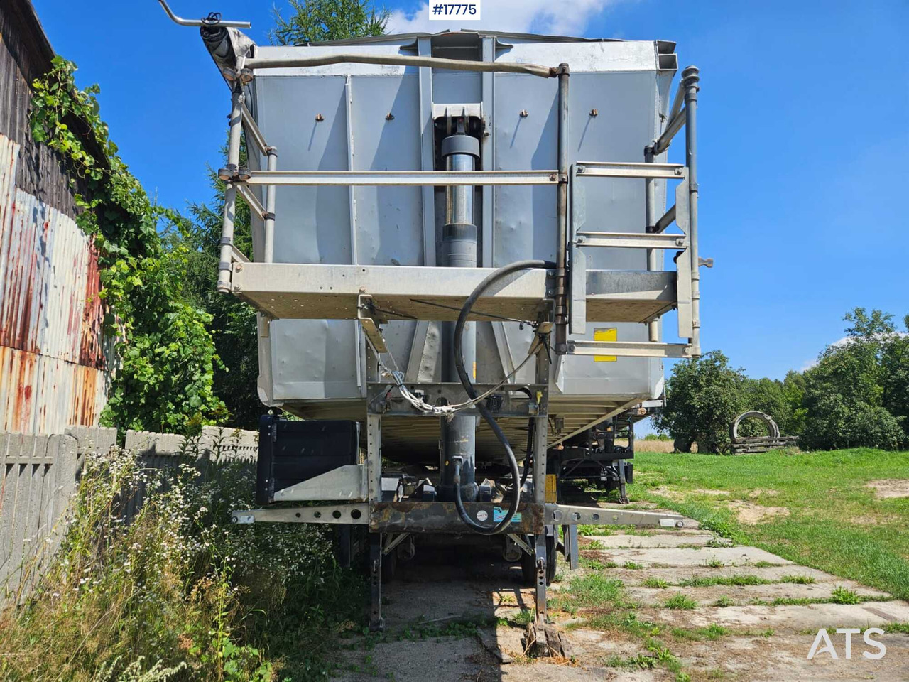 2013 Schmitz SKI 24 - Sklápěcí návěs: obrázek 4 2013 Schmitz SKI 24 - Sklápěcí návěs: obrázek 4