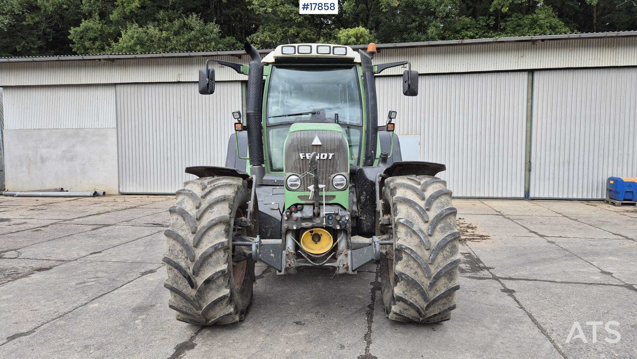 FENDT 820 VARIO TMS agricultural tractor (2011) - Traktor: obrázek 2 FENDT 820 VARIO TMS agricultural tractor (2011) - Traktor: obrázek 2