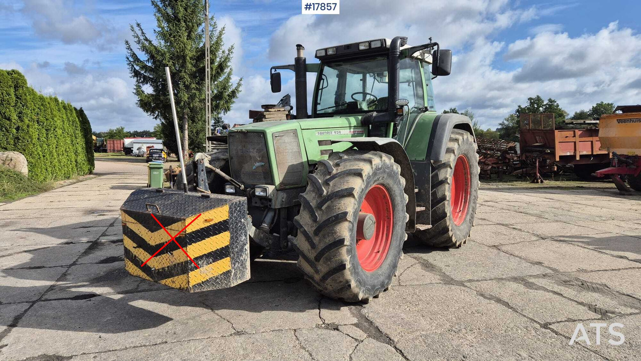 FENDT VARIO FAVORIT 924 agricultural tractor (1999) - Traktor: obrázek 3 FENDT VARIO FAVORIT 924 agricultural tractor (1999) - Traktor: obrázek 3