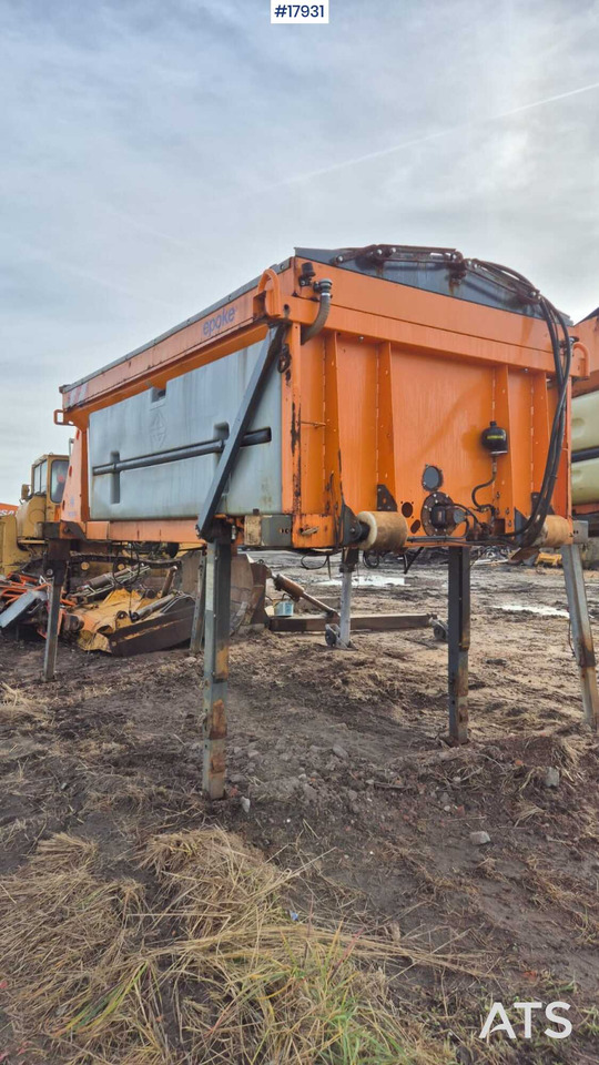 EPOKE SH3401 5m3 sand/salt spreader (2007) - Jiná technika: obrázek 5 EPOKE SH3401 5m3 sand/salt spreader (2007) - Jiná technika: obrázek 5