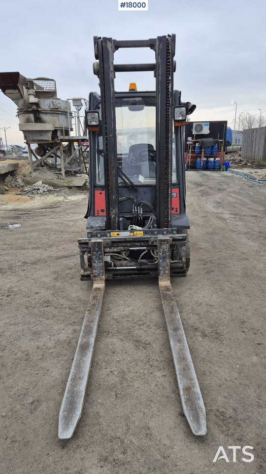 LINDE H25T forklift (2009) - Dieselový vysokozdvižný vozík: obrázek 2 LINDE H25T forklift (2009) - Dieselový vysokozdvižný vozík: obrázek 2