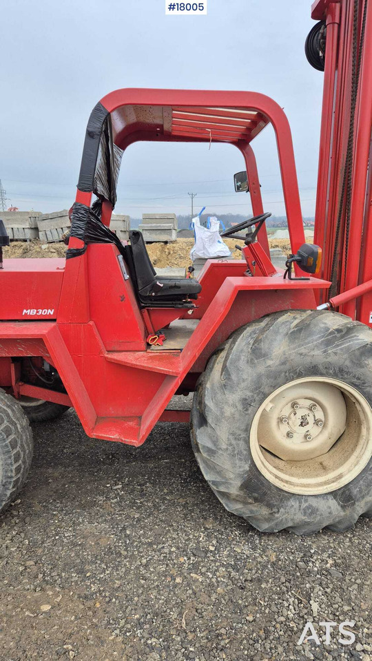 Rough terrain forklift MANITOU MB 30N (1993) - Vysokozdvižný vozík terénní: obrázek 5 Rough terrain forklift MANITOU MB 30N (1993) - Vysokozdvižný vozík terénní: obrázek 5