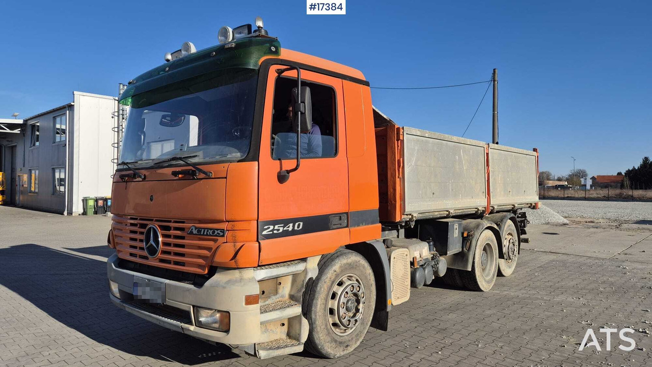 Three-axle tipper MERCEDES-BENZ ACTROS 2540 (1997) - Sklápěč: obrázek 1 Three-axle tipper MERCEDES-BENZ ACTROS 2540 (1997) - Sklápěč: obrázek 1