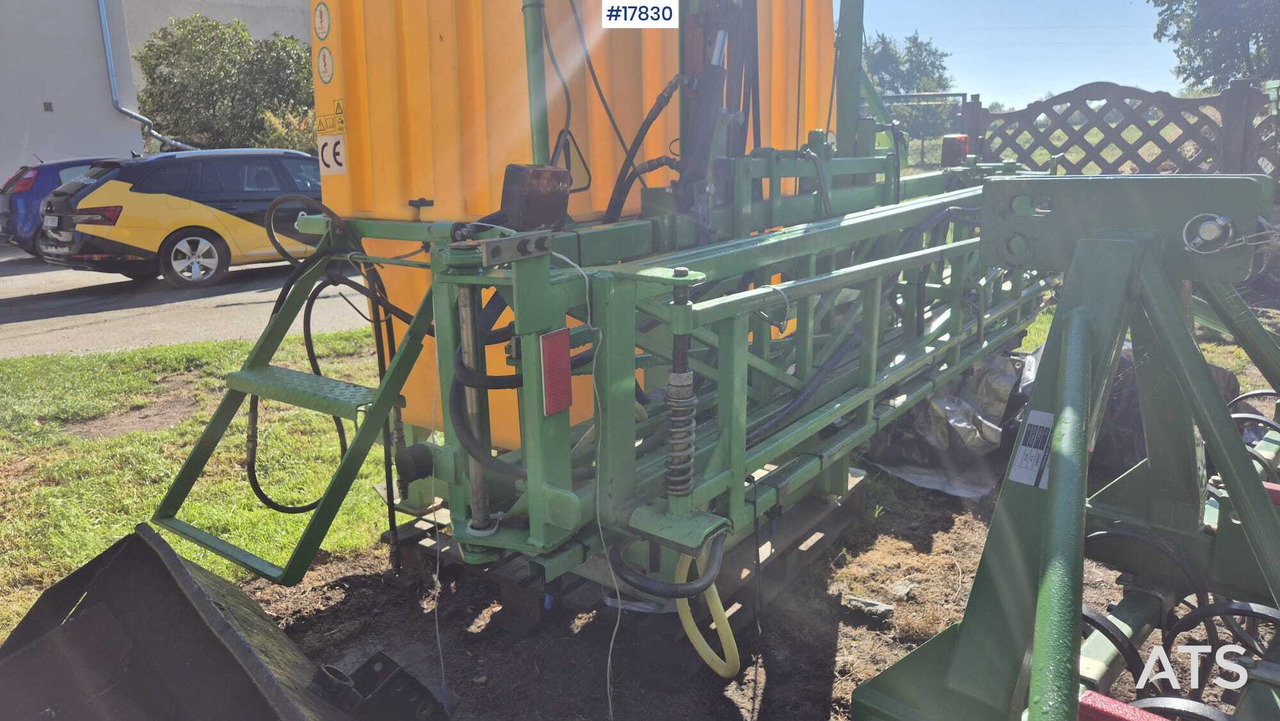 Trailed field sprayer 1000L SKOTAREK P326 (2013) - Nesený postřikovač: obrázek 2 Trailed field sprayer 1000L SKOTAREK P326 (2013) - Nesený postřikovač: obrázek 2