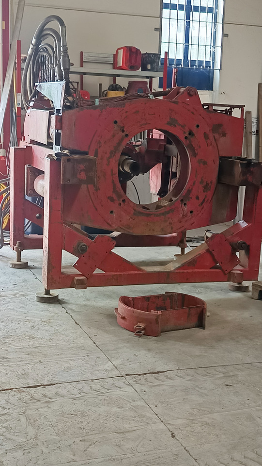 Diverse Bohrtechnik aus Firmenauflösung - Horizontálni vrty: obrázek 1 Diverse Bohrtechnik aus Firmenauflösung - Horizontálni vrty: obrázek 1