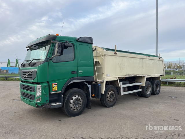 2010 Volvo FM420 8x4 Twin-Steer Sleeper Quad/A Dump Truck - Sklápěč: obrázek 3 2010 Volvo FM420 8x4 Twin-Steer Sleeper Quad/A Dump Truck - Sklápěč: obrázek 3
